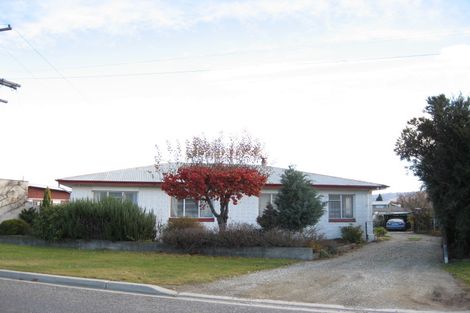 Photo of property in 36 Clutha Street, Alexandra, 9320