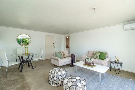 Photo of property in 30 Mountain Road, Western Heights, Rotorua, 3015