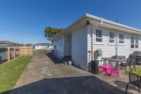 Photo of property in 21 Cornwall Street, Levin, 5510