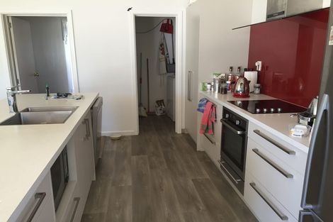 Photo of property in 73 Mcfaddens Road, St Albans, Christchurch, 8052