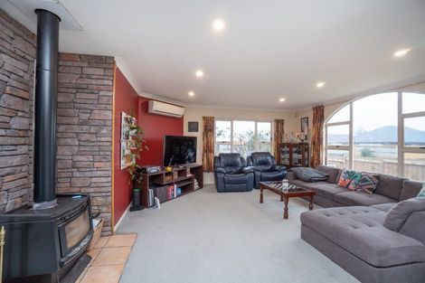 Photo of property in 39 Parnell Heights Drive, Kelvin Grove, Palmerston North, 4414