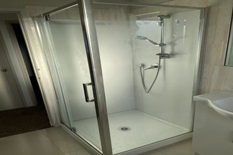 Photo of property in 2/11 Etherton Drive, Weymouth, Auckland, 2103