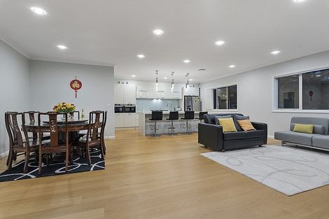 Photo of property in 61 Bernard Magnus Lane, Greenhithe, Auckland, 0632