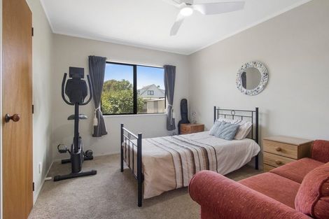 Photo of property in 35 Links View Drive, Omokoroa, 3114