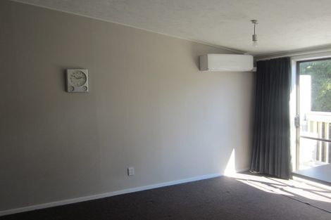 Photo of property in 2/23 Collins Avenue, Tawa, Wellington, 5028