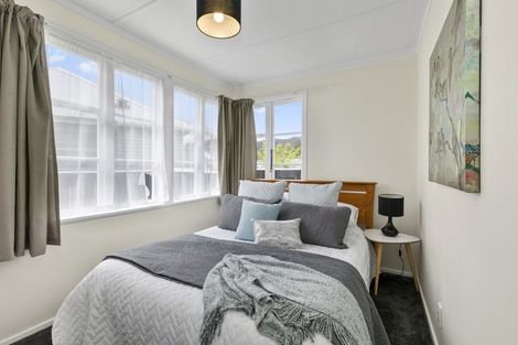 Photo of property in 16 Shearer Crescent, Naenae, Lower Hutt, 5011