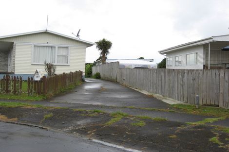 Photo of property in 15 Duke Avenue, Pukekohe, 2120