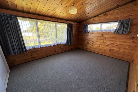 Photo of property in 22 Waianiwa Place, Tokoroa, 3420