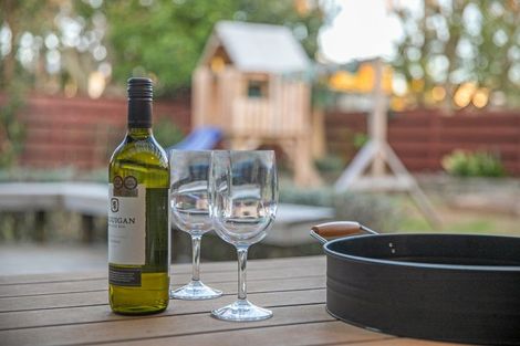 Photo of property in 4 Bexley Place, Pahurehure, Papakura, 2113