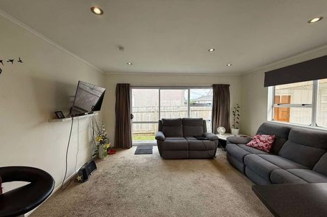 Photo of property in 2/8 Wilford Street, Wallaceville, Upper Hutt, 5018
