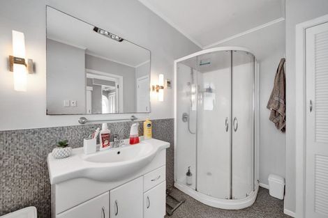 Photo of property in 64 Reid Avenue, Hawera, 4610