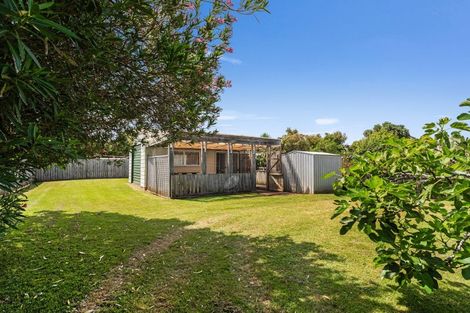 Photo of property in 15 Cook Drive, Whitianga, 3510