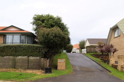 Photo of property in 10 Hagen Close, Golflands, Auckland, 2013