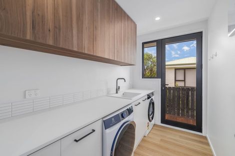 Photo of property in 6 Youngston Lane, Woolston, Christchurch, 8023