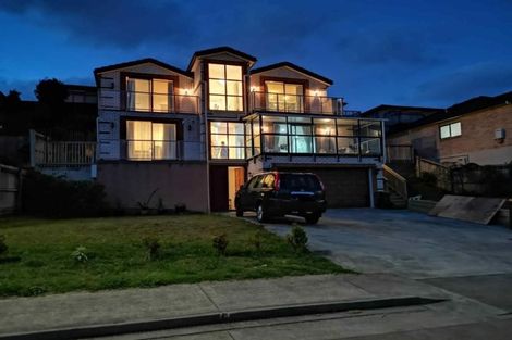 Photo of property in 13 Bangla Place, Massey, Auckland, 0614