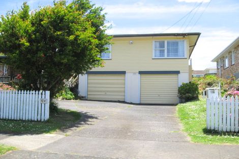 Photo of property in 42 Kapuka Road, Mangere Bridge, Auckland, 2022