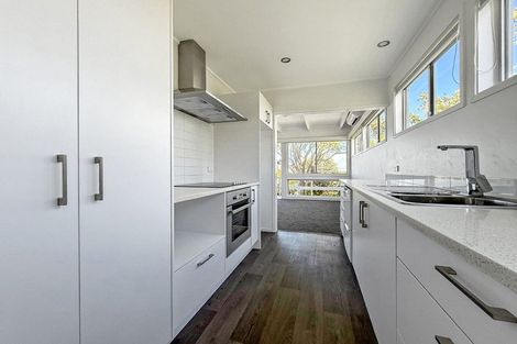 Photo of property in 1/8 Rewi Street, Torbay, Auckland, 0630