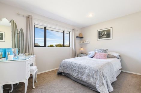 Photo of property in 2 Paget Drive, Woodend, 7610