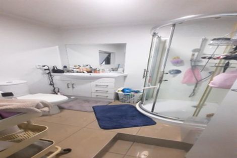 Photo of property in 9 Bryers Place, Bayview, Auckland, 0629