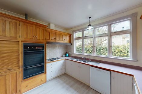 Photo of property in 140 Russell Street, Palmerston North, 4414