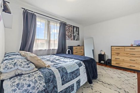 Photo of property in 12 Olive Street, Manurewa, Auckland, 2102