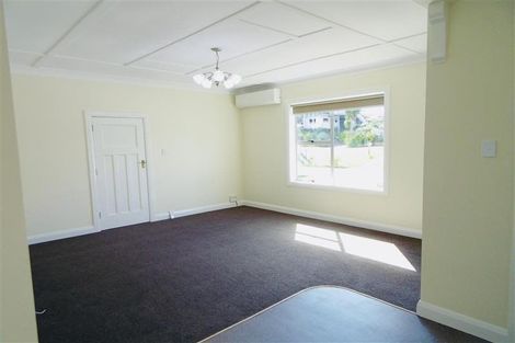 Photo of property in 14 Calvert Road, Moturoa, New Plymouth, 4310