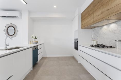 Photo of property in 34 Waihou Crescent, Albany Heights, Auckland, 0632