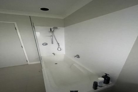 Photo of property in 32 Coronation Road, Hillcrest, Auckland, 0627