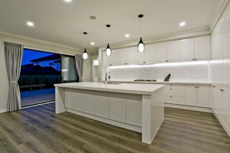 Photo of property in 32 Pioneer Rise, Silverdale, 0932