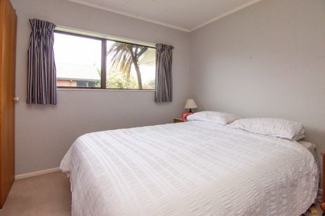 Photo of property in 15 Hanmer Place, Highbury, Palmerston North, 4412