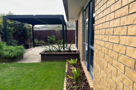 Photo of property in 11 Stedley Place, Heathcote Valley, Christchurch, 8022