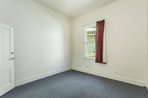 Photo of property in 39 Easther Crescent, Kew, Dunedin, 9012