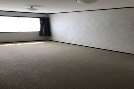 Photo of property in 2 Baronie Court, Half Moon Bay, Auckland, 2012