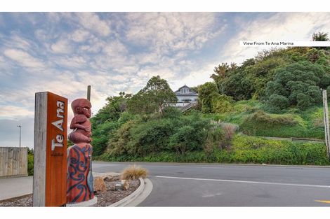 Photo of property in 32 Godley Quay, Lyttelton, 8082