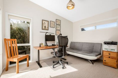 Photo of property in 152 Eskdale Road, Papakowhai, Porirua, 5024