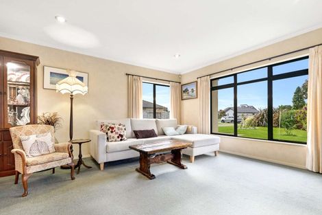 Photo of property in 37 Pacific Cove Drive, Papamoa Beach, Papamoa, 3118