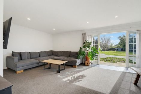 Photo of property in 317 Wainoni Road, Avondale, Christchurch, 8061