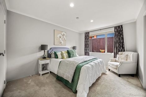 Photo of property in 25 Nimstedt Avenue, Oteha, Auckland, 0632