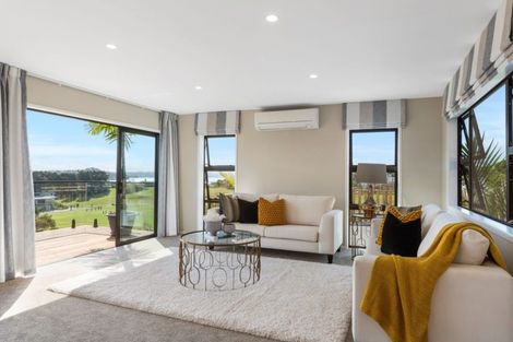 Photo of property in 10 Waititiro Rise, Stanmore Bay, Whangaparaoa, 0932