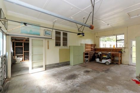 Photo of property in 37 Turakina Street, Merrilands, New Plymouth, 4312
