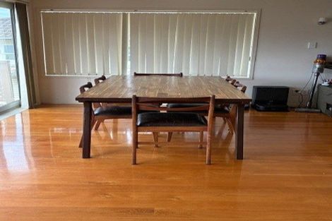 Photo of property in 210 Clovelly Road, Bucklands Beach, Auckland, 2012