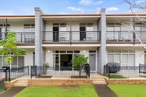 Photo of property in 4/44 Carlos Drive, Flat Bush, Auckland, 2016