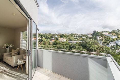 Photo of property in 42 Fairview Crescent, Kelburn, Wellington, 6012