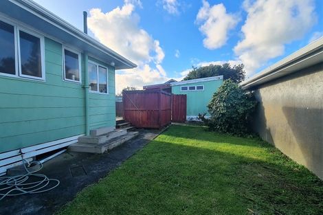 Photo of property in 35 Fox Street, Opunake, 4616