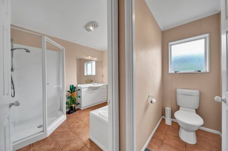 Photo of property in 2/197 Mangorei Road, Merrilands, New Plymouth, 4312