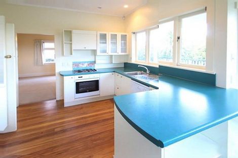 Photo of property in 4 Westmere Crescent, Westmere, Auckland, 1022