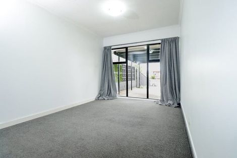 Photo of property in 11 Slacks Road, Awapuni, Palmerston North, 4412