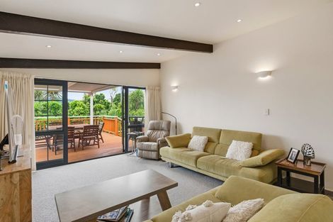 Photo of property in 102 Manly Street, Paraparaumu Beach, Paraparaumu, 5032