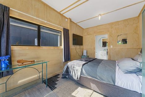 Photo of property in 5 Vickers Way, Acacia Bay, Taupo, 3385