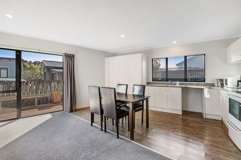 Photo of property in 2/100 Brightside Road, Stanmore Bay, Whangaparaoa, 0932